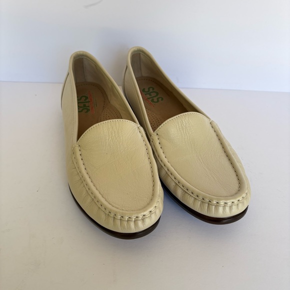 SAS Women's Classic Cream Flats Tripad Comfort NWOT - Picture 1 of 7